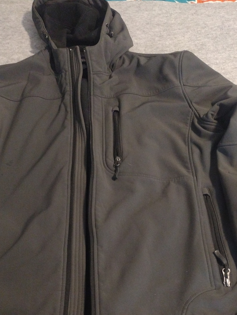 Men's FREE COUNTRY Hooded Softshell Jacket - Gray Very Lightly Used